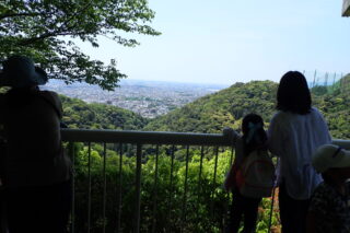 【参加者募集中（先着順）】5月5日「みのおの森でおやこトレッキング」（※対象：4才・5才～小学校低学年とその保護者）